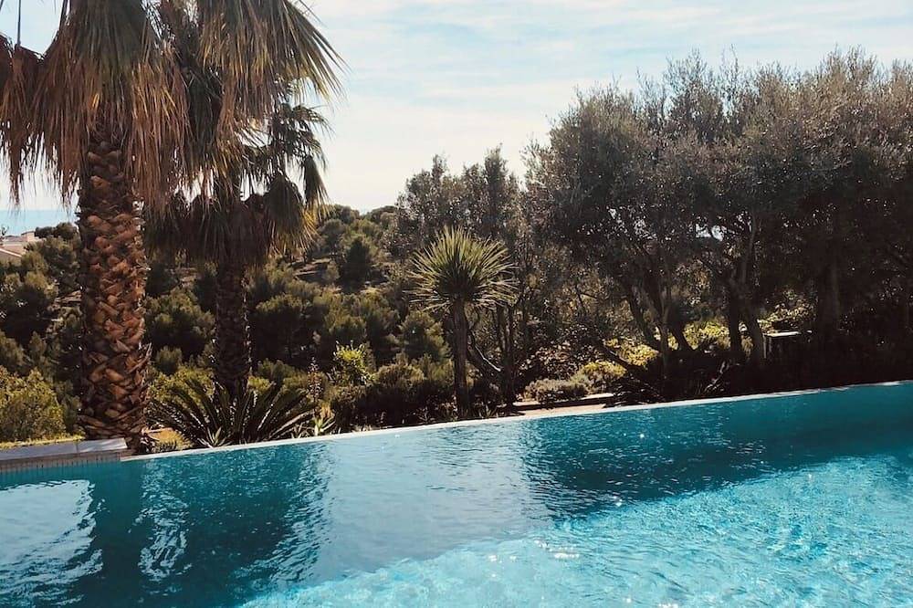 Appartamento intero, Maison Silvestri - La Guitoune / Swimming pool, sea view in Cassis, Parco nazionale delle Calanques