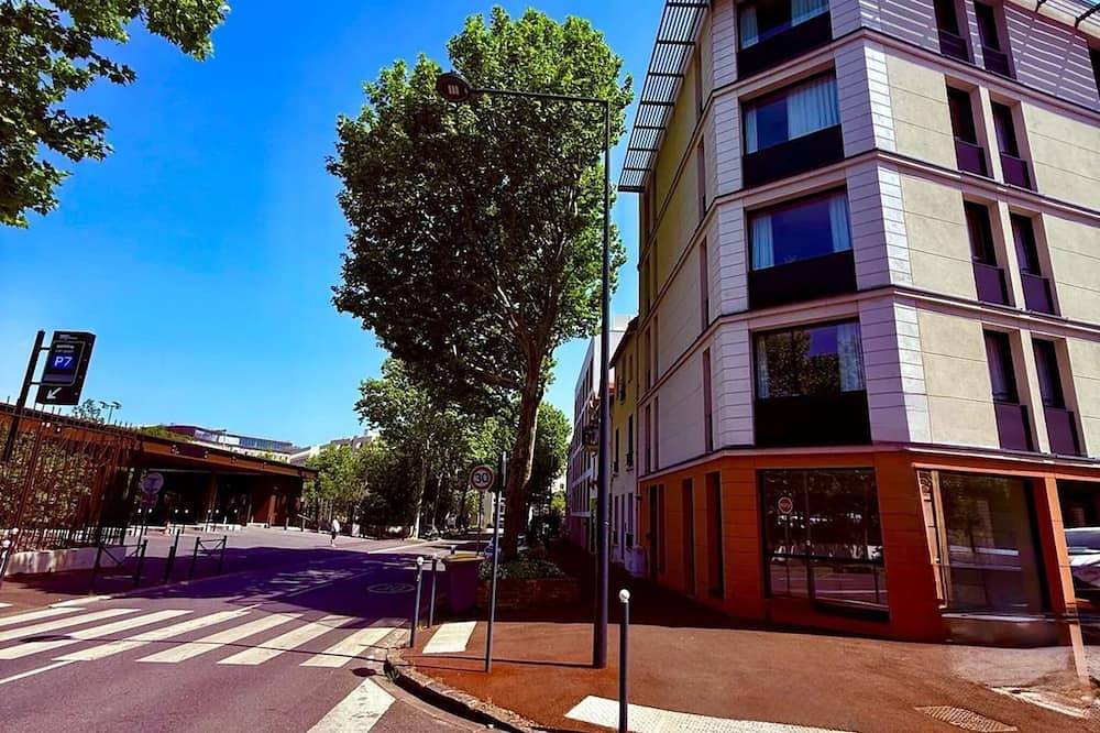 Entire apartment, Appartement Marcel #21 - Rooftop & Air conditioning in Vanves, Hauts-de-Seine