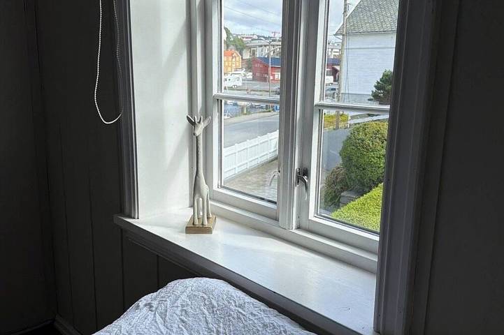 Charming and centrally located detached house by the marina. 3 bedroom, Ev charg in Haugesund
