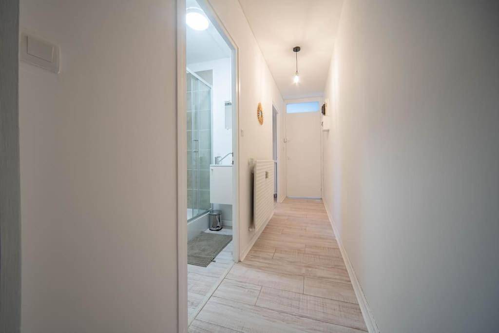 Appartement entier, One-Bedroom Apartment in Chalon-sur-Saône, Région de Chalon-sur-Saône