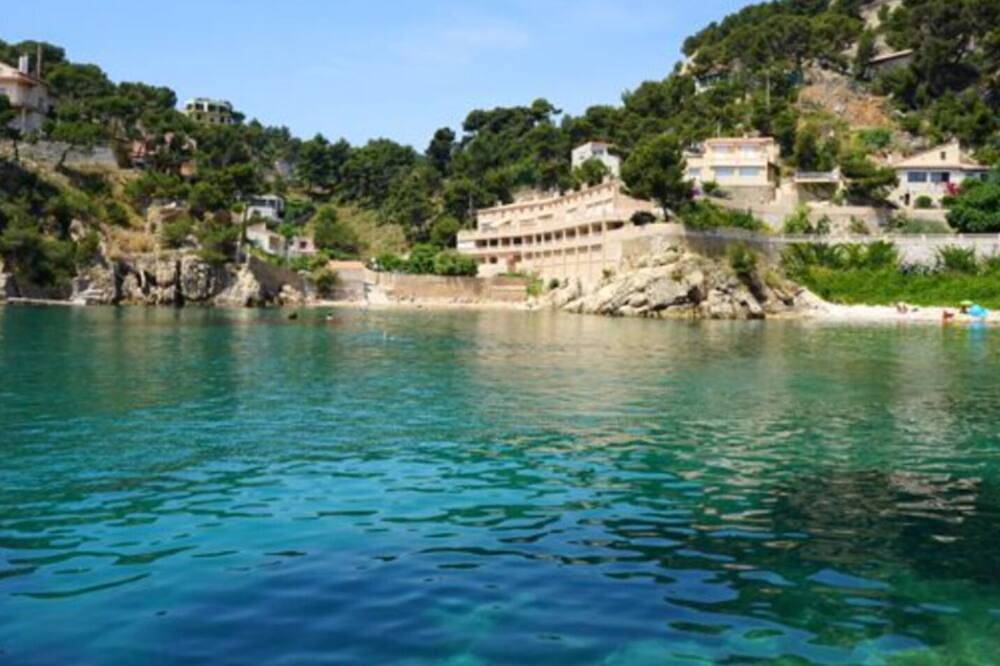 Maison bleue cote bleue 13 in Ensuès-la-Redonne, Istres region