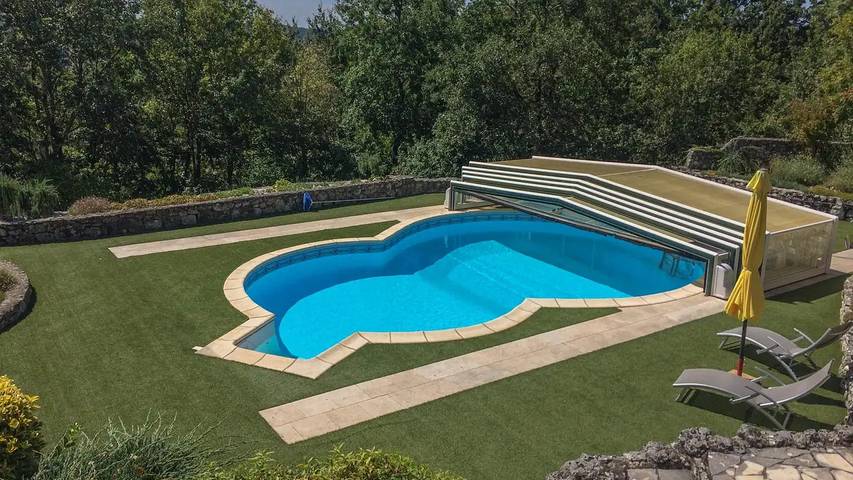 Ferienhaus für 2 Personen, mit Pool und Garten