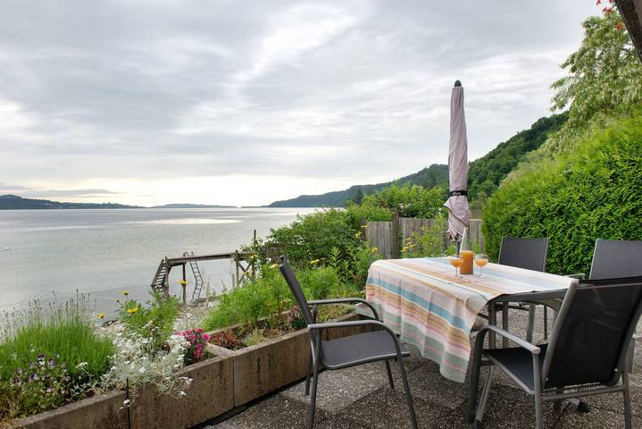 Ganze Wohnung, Fewo '1, 70qm' direkt am See mit großer Terrasse in Bodman-Ludwigshafen, Obersee (Bodensee)