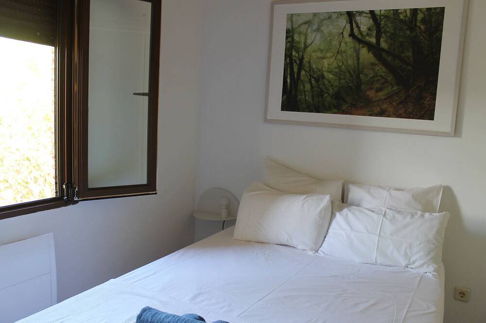 The Brick House. Ideal for families with garden and swimming pool. in San Martín de Valdeiglesias, Madrid Province