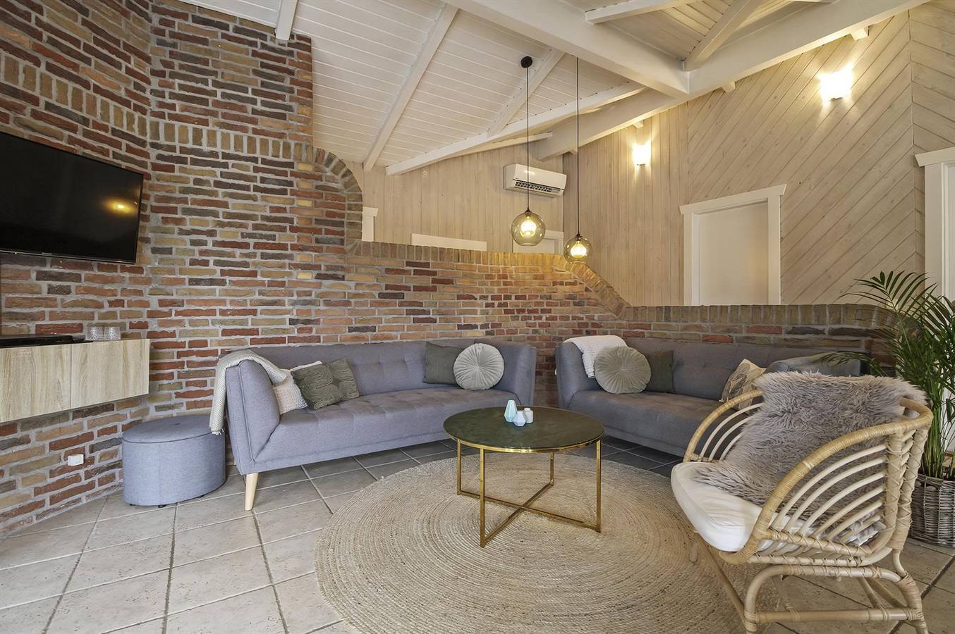 Beautiful home in Ringkøbing w/ 5 Bedrooms, Sauna and Wifi in Søndervig, Holmsland Klit