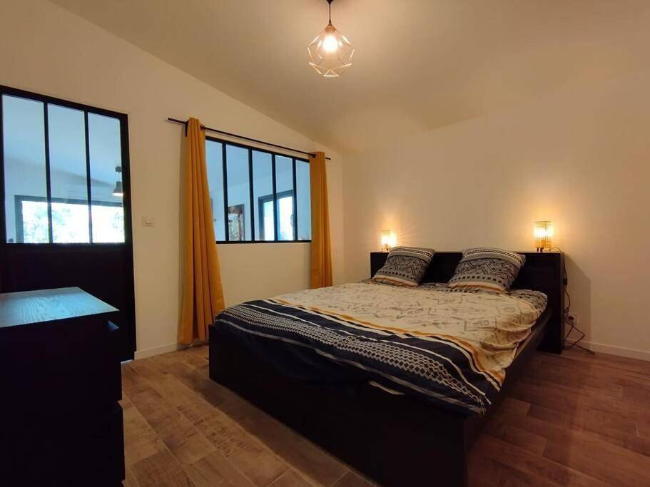 Appartement entier, Appartement avec jardin privatif in Cuers, Côte méditerranéenne (France)