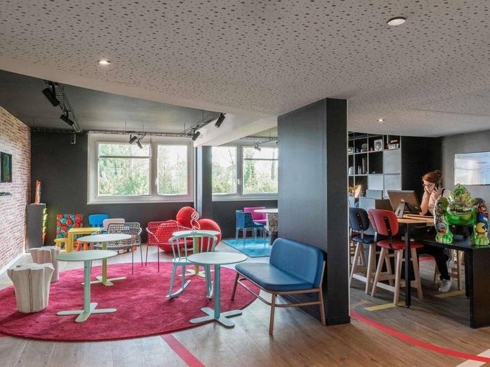 Hôtel pour 4 personnes, avec piscine et jardin, animaux acceptés
