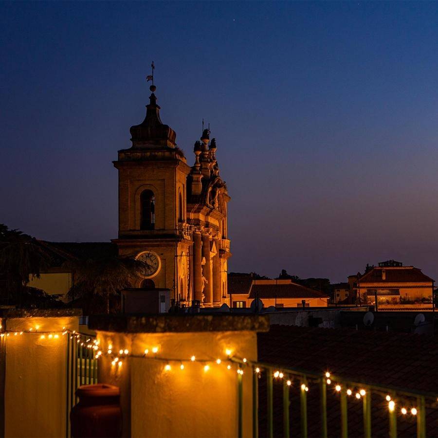 Double Room with Private Internal Bathroom in Frascati, Castelli Romani