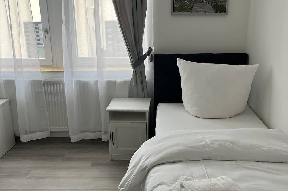 Ganze Wohnung, Apartment-Eigenes Badezimmer-Business-Strassenblick in Bad Homburg vor der Höhe, Bad Homburg