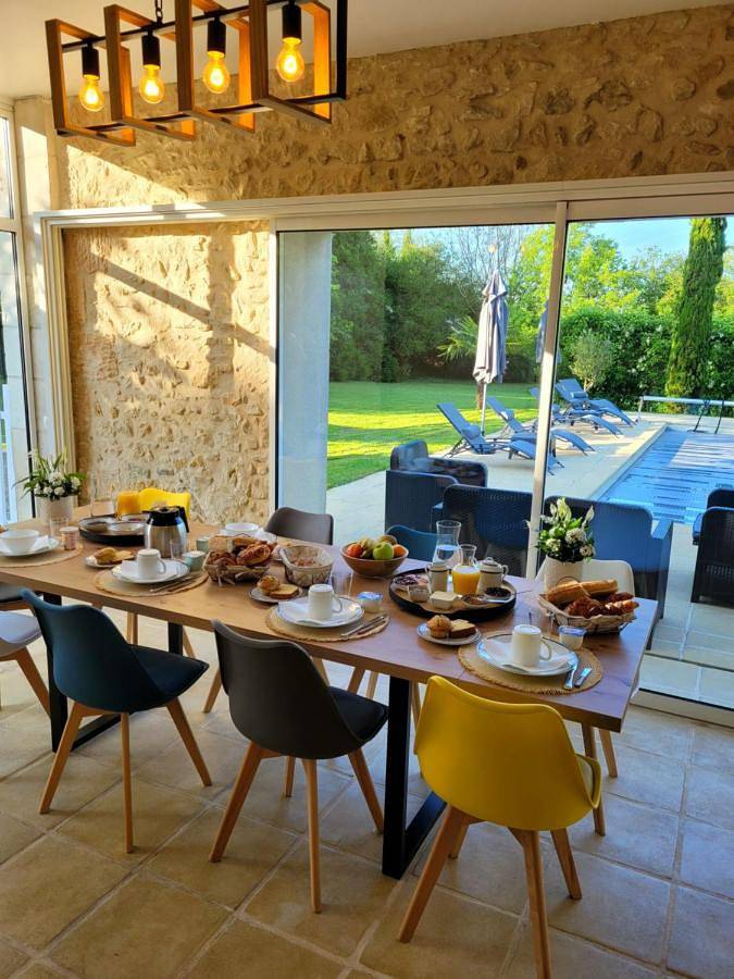 Location de vacances pour 2 personnes, avec jardin ainsi que terrasse et piscine à Genillé - 2