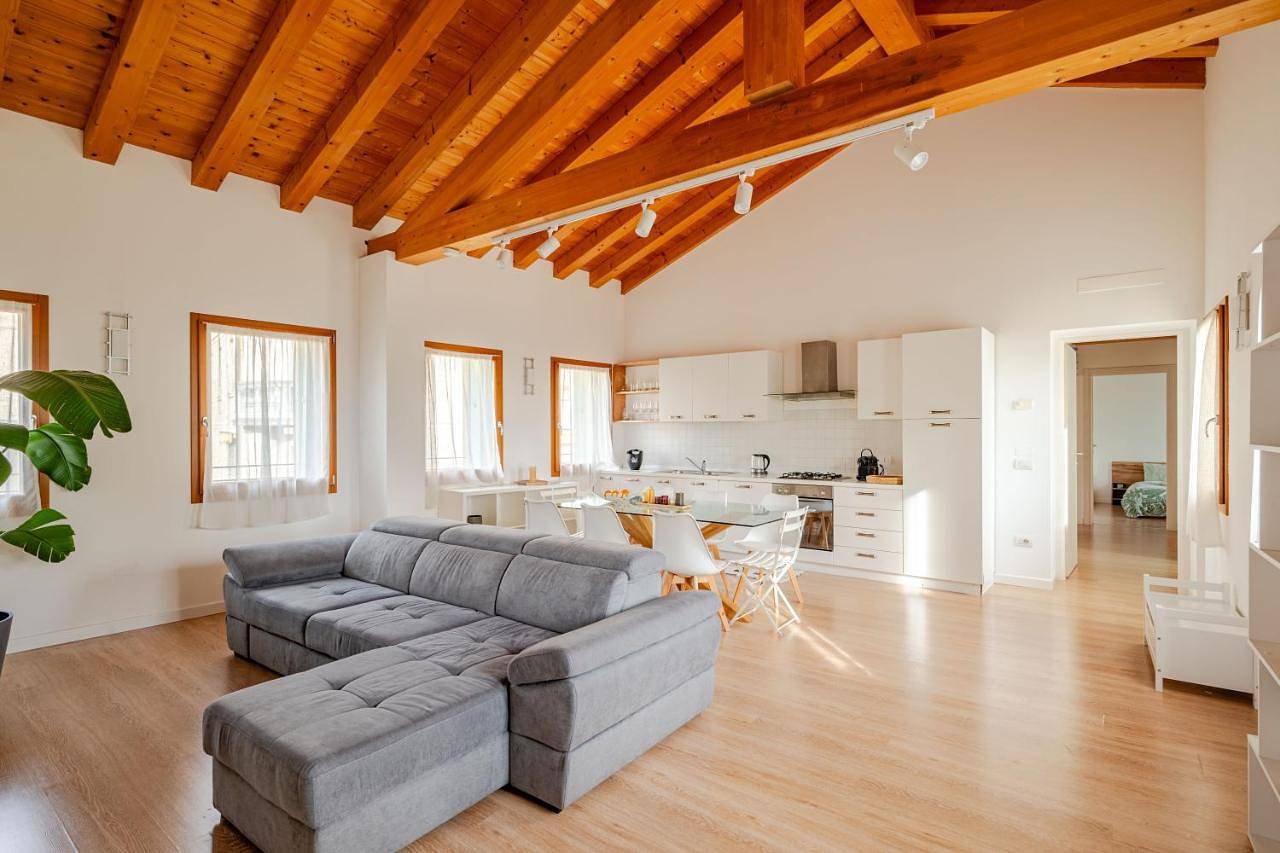 Ganze Wohnung, Ca Mantoet - 3Bedroom Loft in Valdobbiadene, Südliche Karnische Alpen