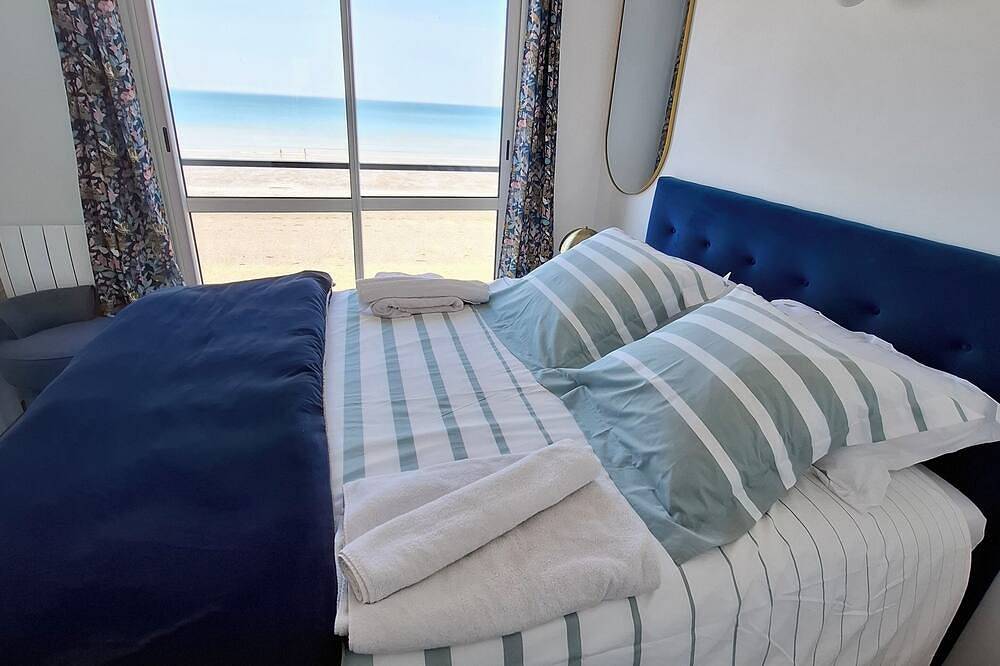 Ganze Wohnung, Exceptional Seafront 3* Apartment With Furnished Terrace in Agon-Coutainville, Coutances und Umgebung