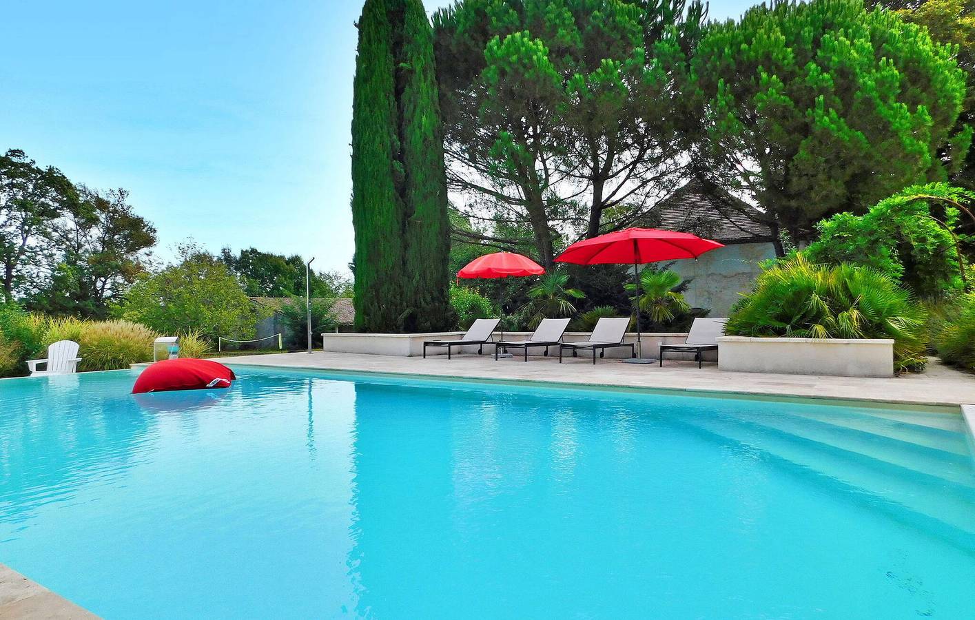 Appartement VR confortable avec piscine et parking à 300m de Vélines in Vélines, Périgord Pourpre