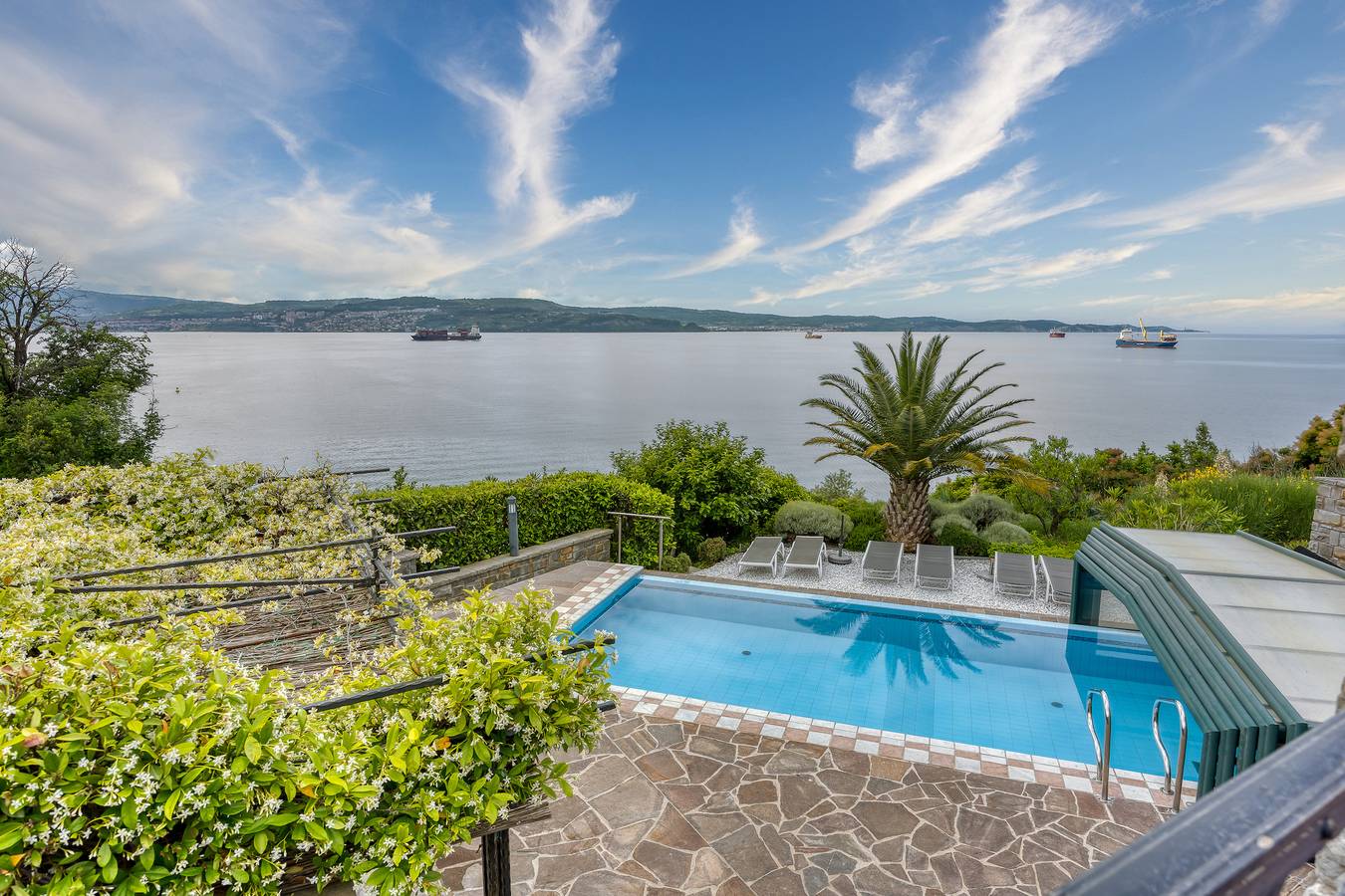 Apartamento inteiro, Pool Apartment Debeli Rtič 3 in Koper, Riviera eslovena