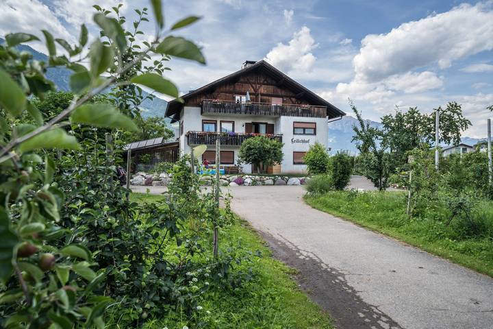 Ferienwohnung für 3 Personen, mit Balkon und Garten
