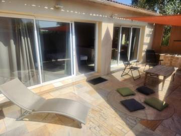 Gîte pour 4 personnes, avec terrasse dans Combrand