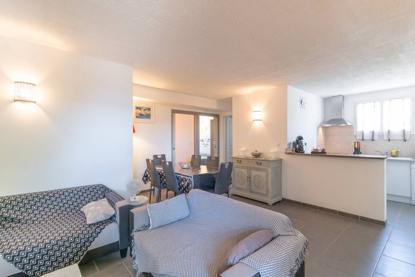 Apartamento entero, Apartamento 'Corse' con balcón y Wi-Fi in Serra-di-Ferro, Region de Ajaccio