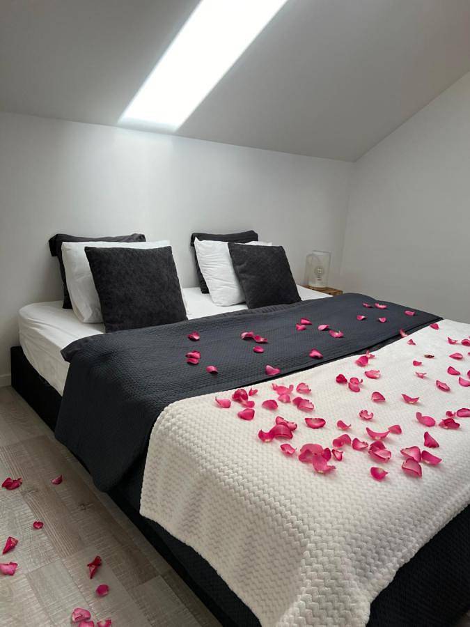 Appartement entier, One-Bedroom Apartment in Huy, Région de Liège