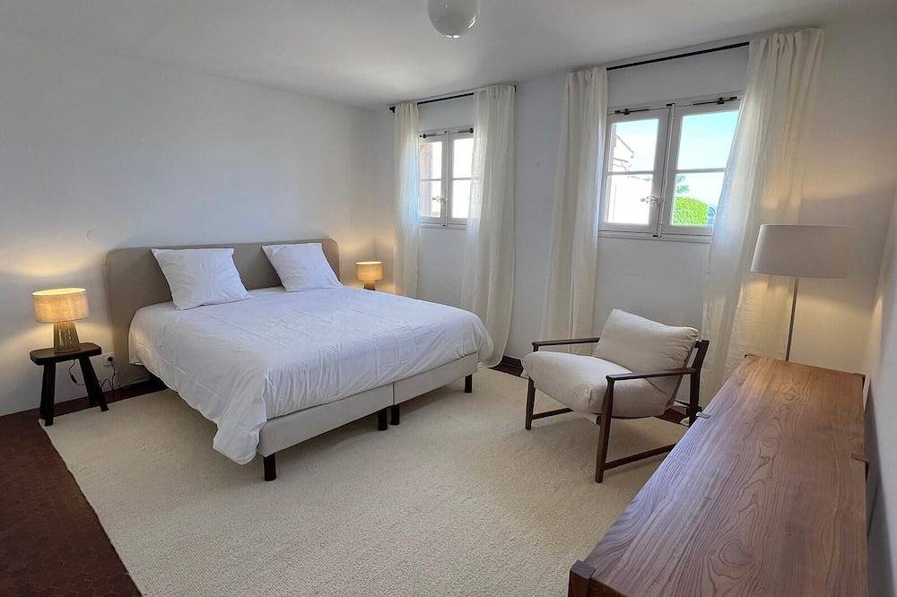 Rent house on the island of Porquerolles with exceptional location 7 sleeps in Hyeres, Porquerolles