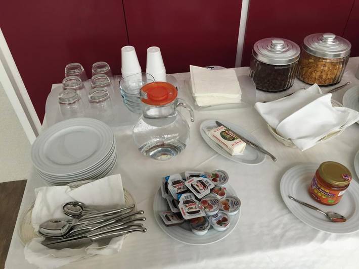 Location de vacances pour 2 personnes, avec bassin pour enfant et vue ainsi que jardin et piscine, animaux acceptés à Andria - 4