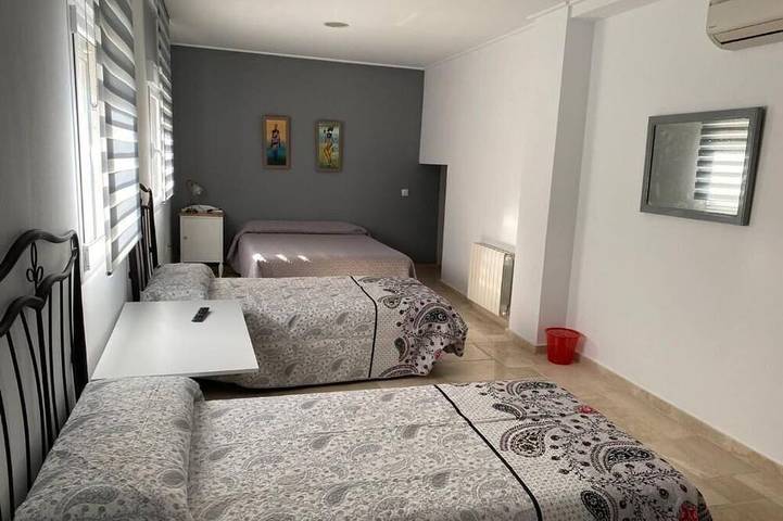 Casa Ideal Para Familias, Amigos, Celebraciones. Estupenda Ubicación y Zona in Chella, Valencia Provinz