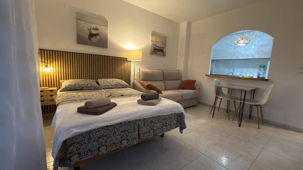 Appartement entier, Acogedor estudio La Marina in La Marina, Elche