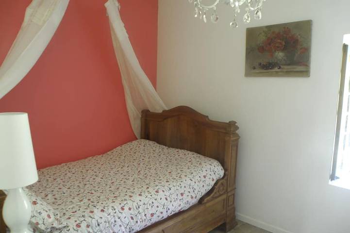 Location de vacances pour 9 personnes, avec jardin et terrasse à Saint-Joseph-de-Rivière - 3