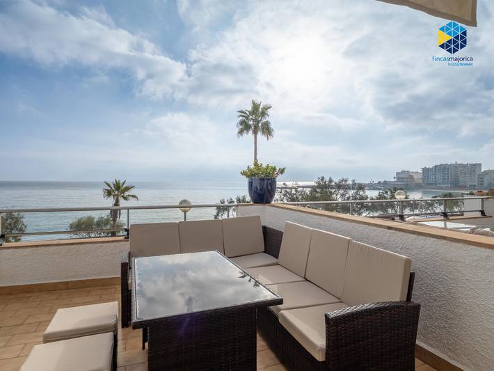 Location de vacances pour 6 personnes, avec Terrasse dans S'illot