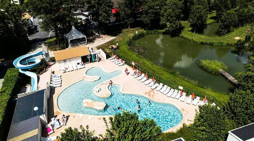 Camping für 10 Personen, mit Terrasse und Pool in Ile de France