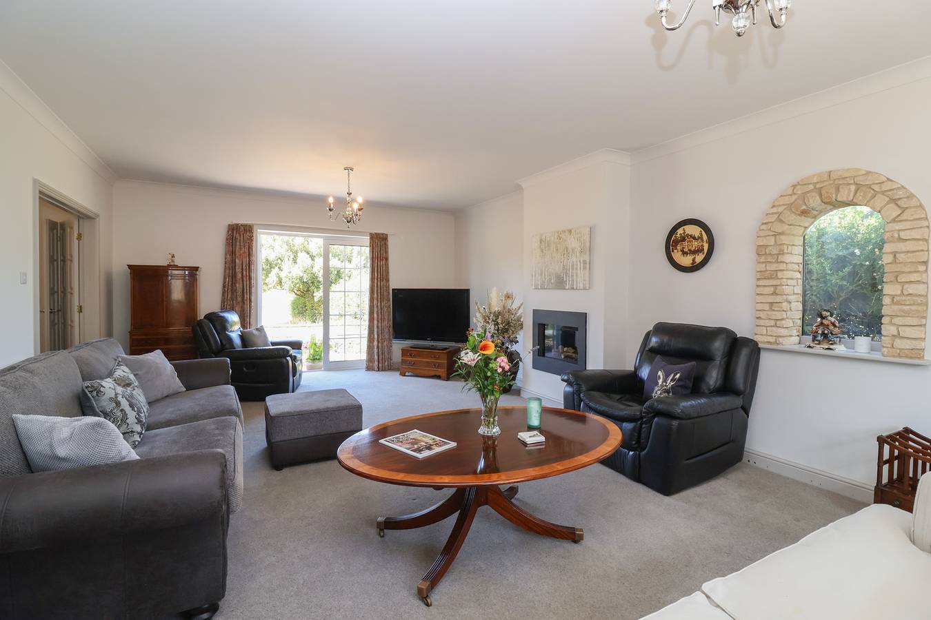 Leafield Cottage in Badgeworth, Gloucestershire