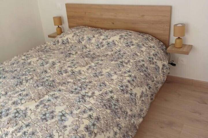 Location de vacances pour 4 personnes, avec jardin à Ceaulmont - 2