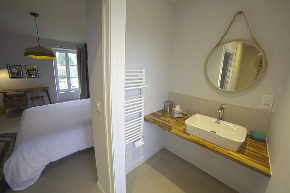 Country house in town. in Angoulême, Charente