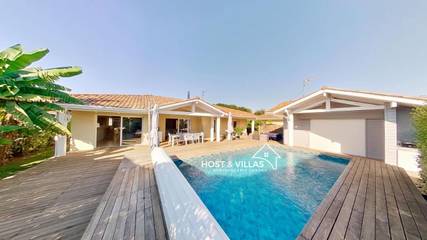 Location de vacances pour 6 personnes, avec terrasse ainsi que jardin et piscine à Saubion