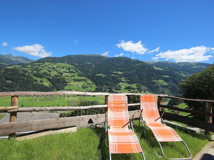 Ferienwohnung für 6 Personen, mit Terrasse und Garten sowie Ausblick in Kaltenbach - 2