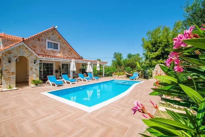 Agriturismo für 8 Personen, mit Terrasse und Whirlpool sowie Garten auf Zakynthos
