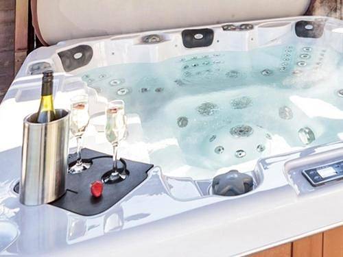 Bed and breakfast for 2 people, with Hot tub and Garden as well as View in North Norfolk