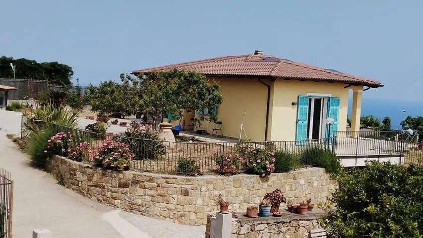 Ferienhaus für 8 Personen, mit Garten und Ausblick sowie Terrasse - 1