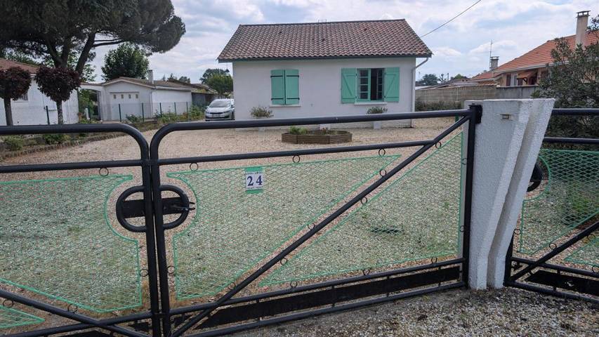 Location de vacances pour 4 personnes, avec vue et terrasse, animaux acceptés à Saint-Loubès - 4