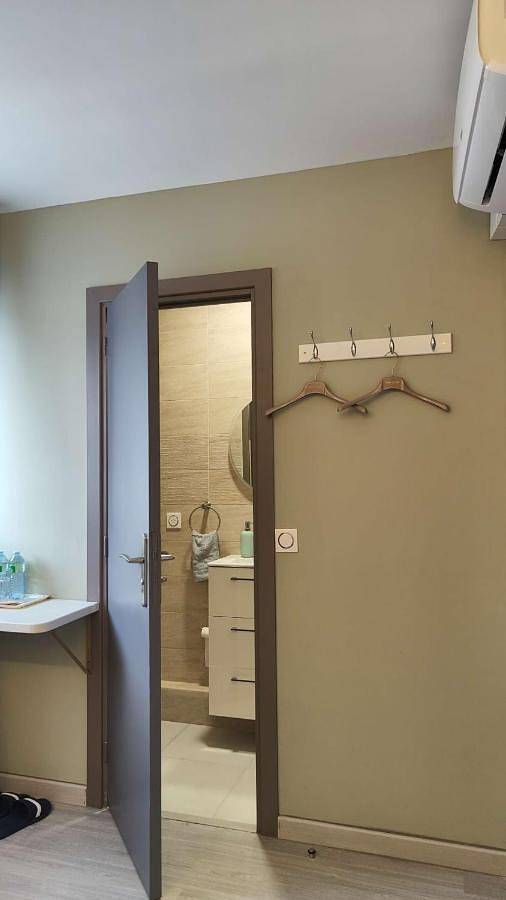 Gîte pour 2 personnes, avec terrasse à Bondy - 4