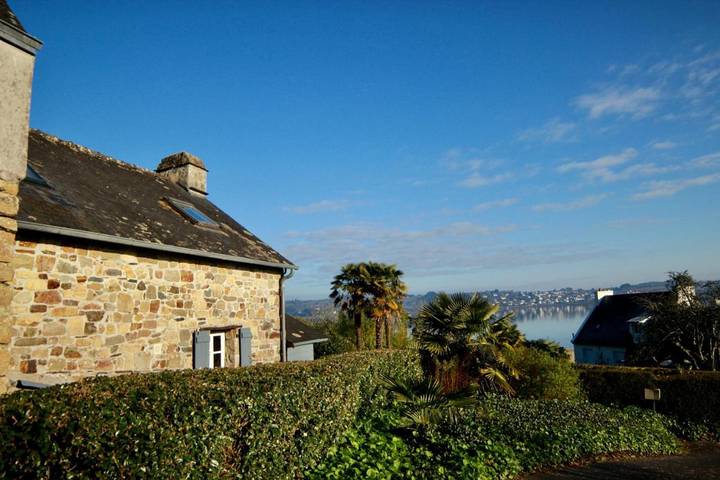 Location de vacances pour 4 personnes, avec Terrasse ainsi que Jardin et Vue à Landévennec