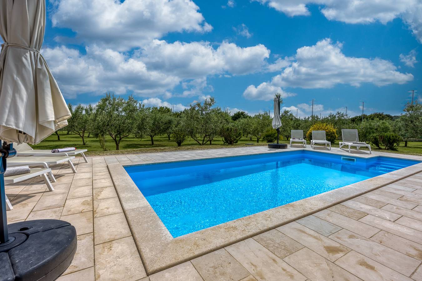 Sea View Villa With Pool in Pomer, Südküste Istrien
