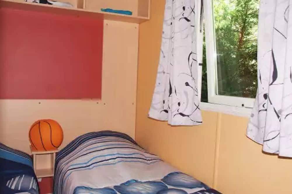 Zecamping 3 étoiles 2km plage espace aquatique locatif Tv clim 24m2 in Bormes-les-Mimosas, Parc national de Port-Cros