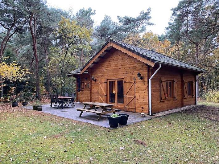 Vakantiehuis voor 4 personen, with Balkon and Terras as well as Tuin and Uitzicht in Haaren