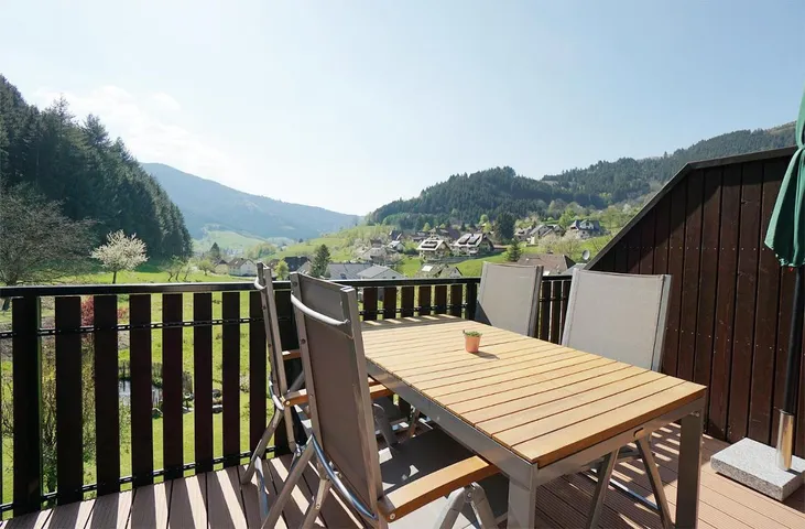 Ferienwohnung für 5 Personen, mit Ausblick und Garten - 1