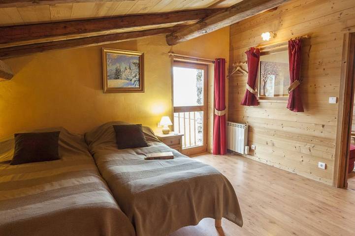 Gîte pour 10 personnes, avec jardin à Bozel - 4