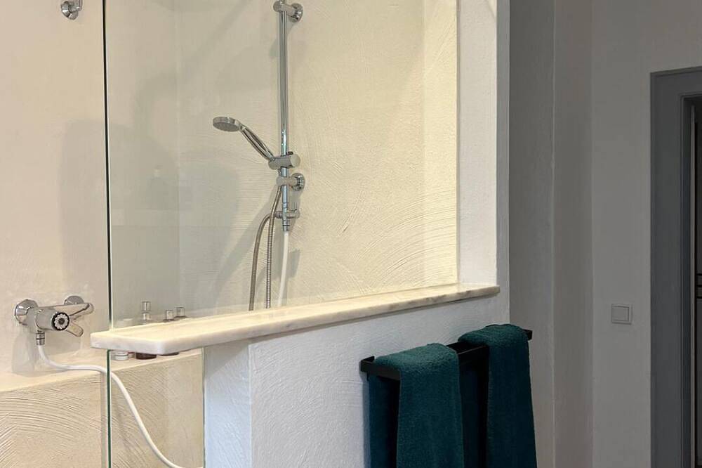 Ganze Wohnung, Ferienwohnung mit Wellness - im Herzen von Worms! in Worms, Kurpfalz