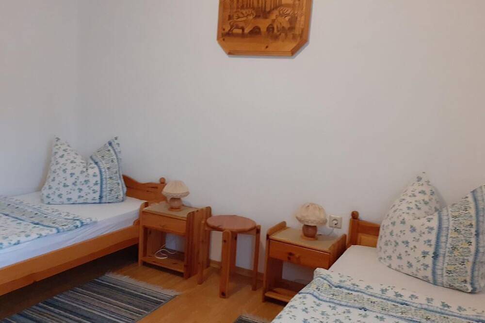 Ganze Wohnung, Ferienhaus Grabs - Ferienwohnung, 2 Schlafräume in Kirnitzschtal, Sebnitz