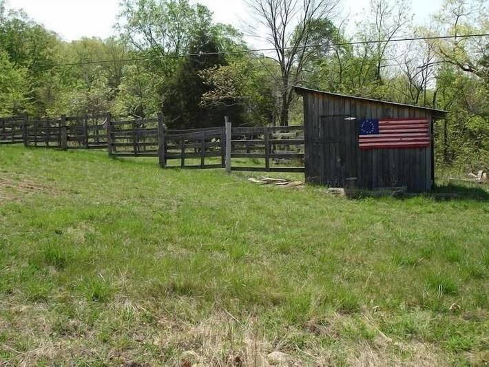 Cabin for 6 people, with yard and terrace in Missouri