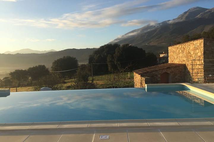 Location de vacances pour 4 personnes, avec Balcon et Jardin à Corte