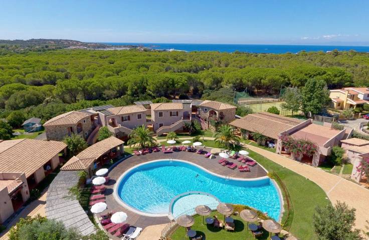 Apartahotel para 4 personas, con Balcón y Terraza además de Jardín y Piscina para niños en Villasimius
